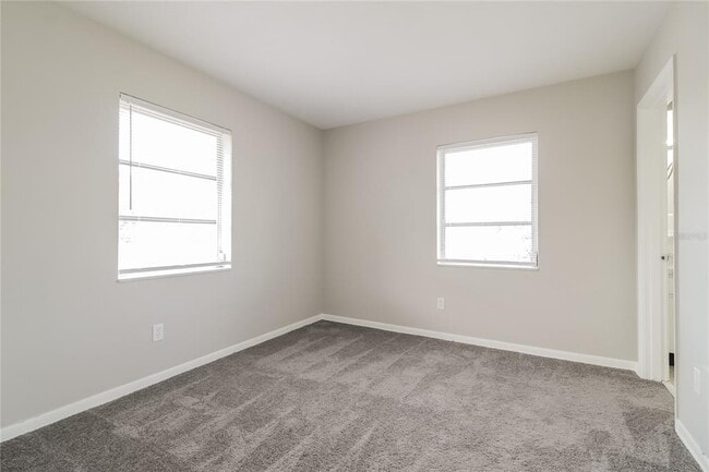 Building Photo - 1927 English Dr