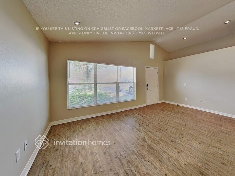 Building Photo - 1401 Brookebridge Dr