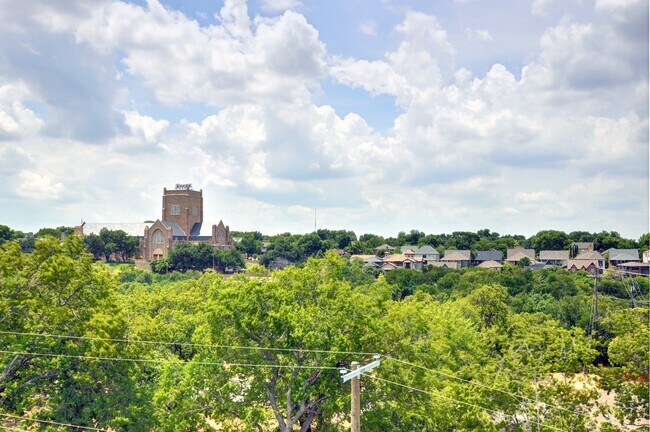 Building Photo - 2512 Forest Park Blvd