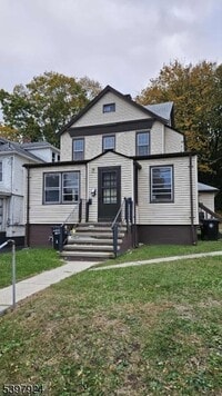 Building Photo - 16 Main St