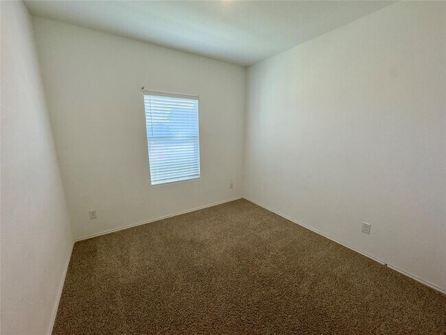 Building Photo - 511 Halfmoon Dr