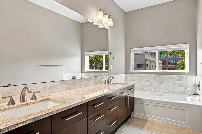 Building Photo - $4,015.95 with $300 Off The First Month's Rent, 3 Beds - 3.5 Baths, Single-Family Home in Denver ...