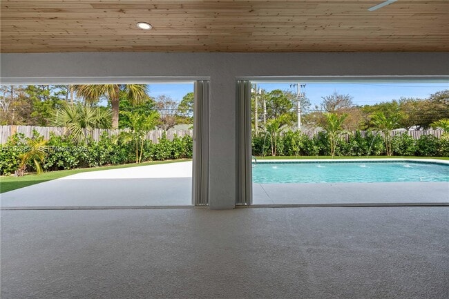 Building Photo - 5923 Loxahatchee Pines Dr