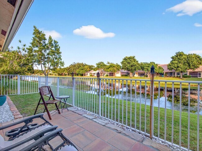 Building Photo - 233 W Coral Trace Cir