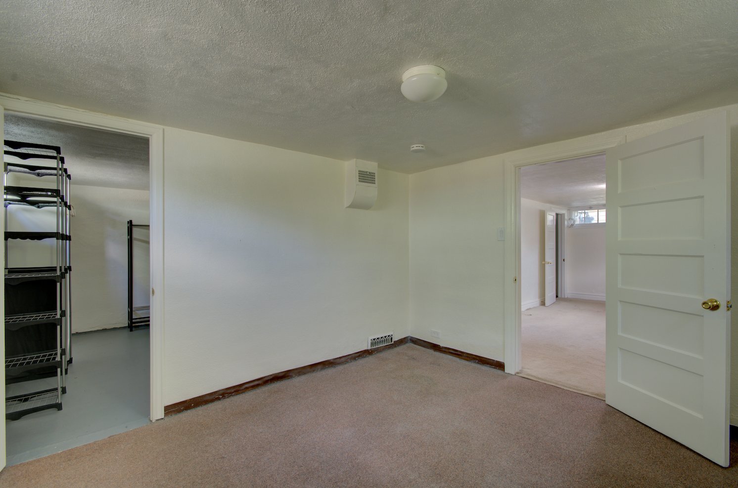 Building Photo - 2410 S Williams St