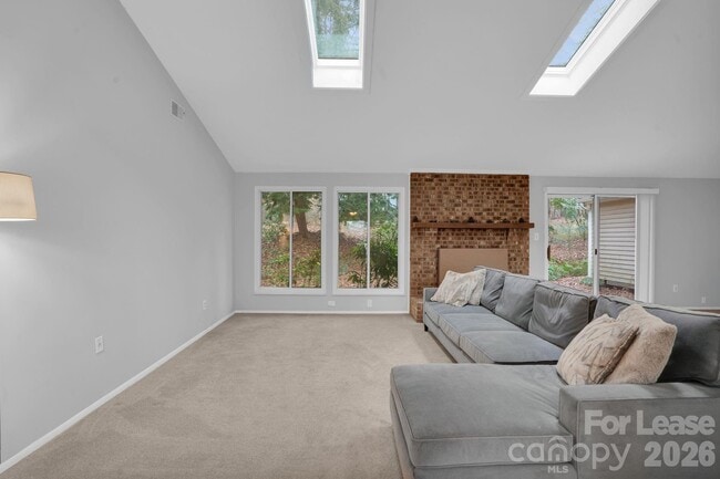 Building Photo - 2427 Studley Rd