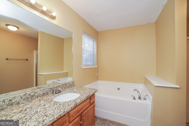 Building Photo - 111 Brandon Woods Cir
