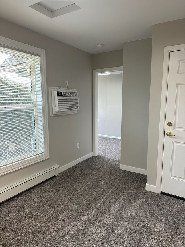 Building Photo - 636 S Johnson St