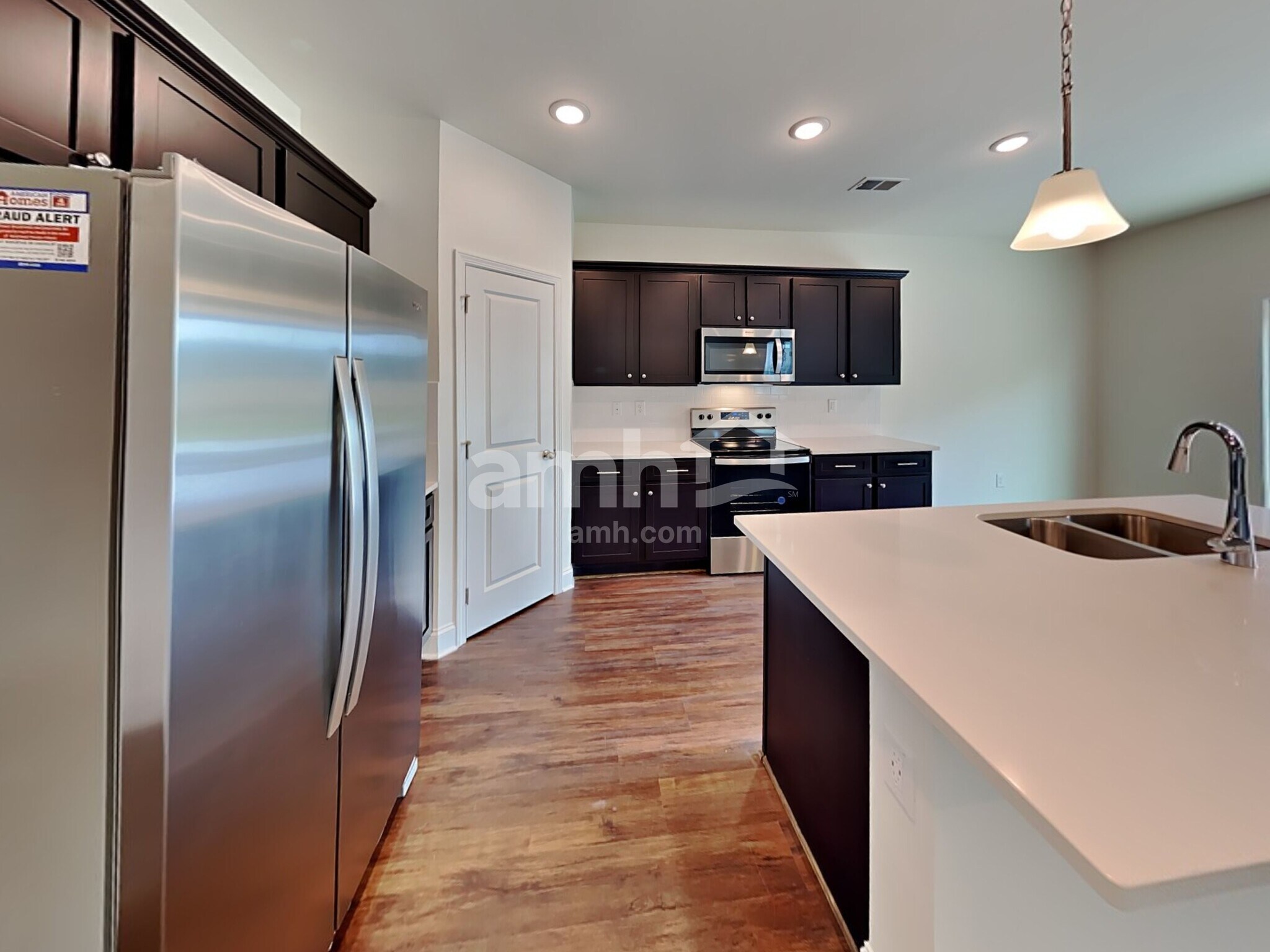 Building Photo - 129 Pecan Dr