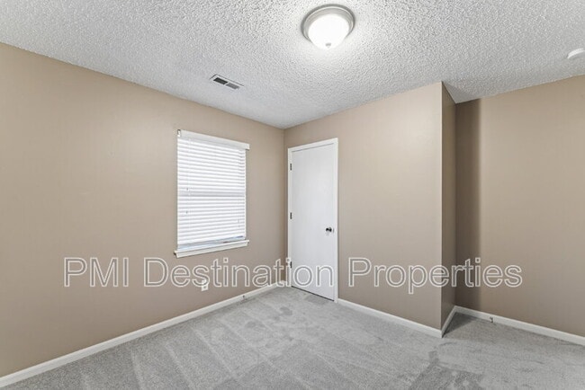 Building Photo - 8600 Kill Creek Rd