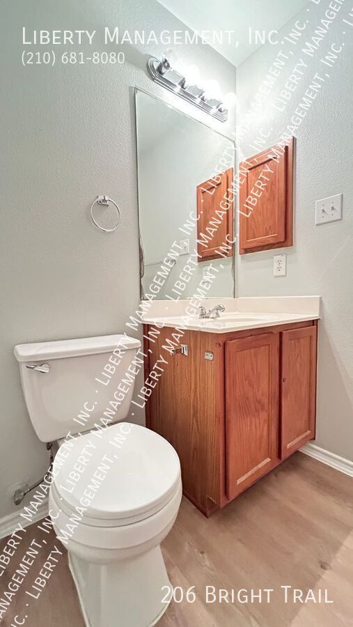 Building Photo - 206 Bright Trail