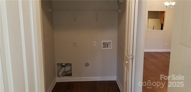 Building Photo - 5473 Harris Cove Dr