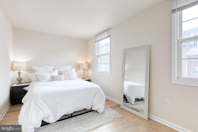 Building Photo - 1928 Aliceanna St