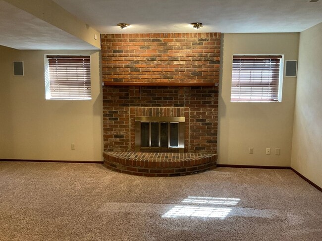 Building Photo - 2903 Lake Lorraine Cove