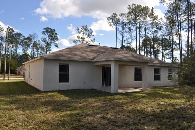 Building Photo - 3 Bedroom 2 Bath Home in Lehigh Woods