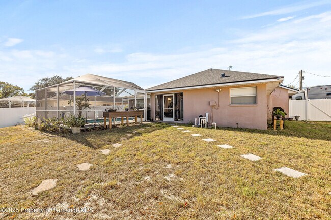 Building Photo - 4052 Montano Ave