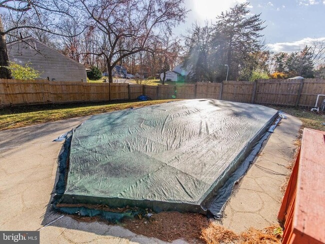 Building Photo - 15901 Perkins Ln