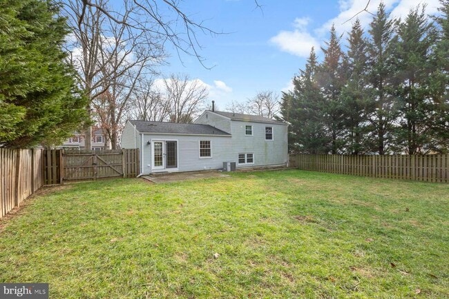 Building Photo - 5650 Sheerock Ct