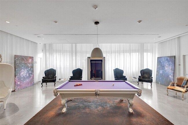 Building Photo - 495 Brickell Ave