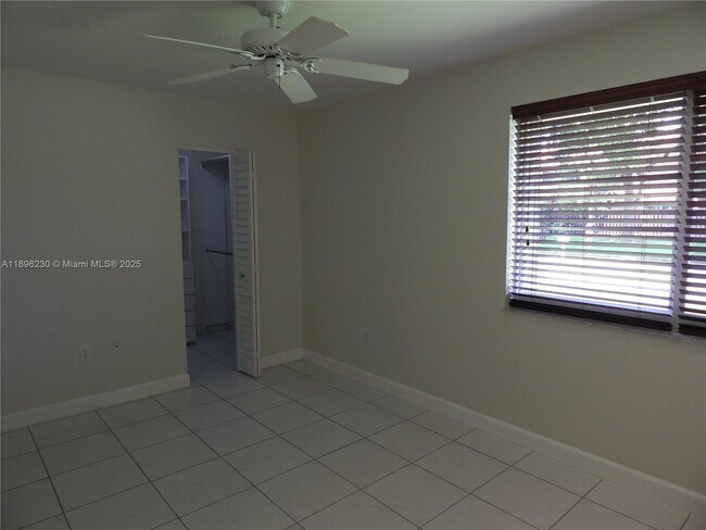 Building Photo - 11530 SW 92nd St