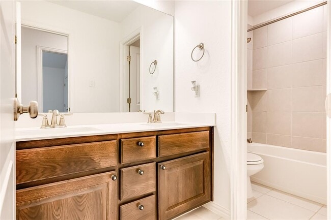 Building Photo - 2908 Consuelo Wy