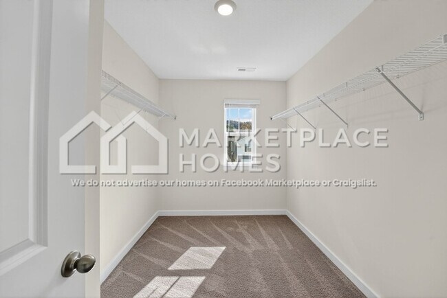 Building Photo - 7661 Belhaven Ln