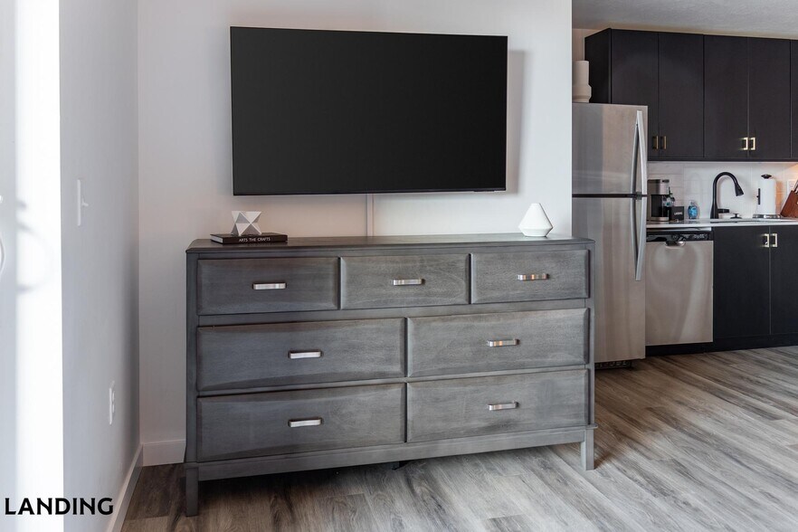 Building Photo - 343 S 400 E