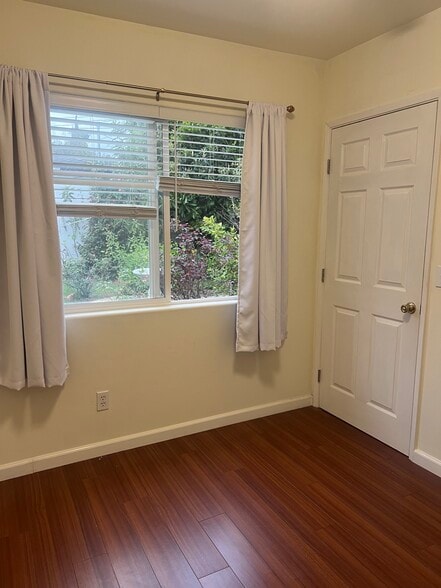 Bedroom - 1950 S Bentley Ave