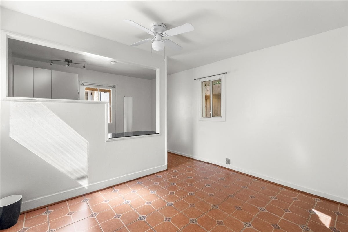 Building Photo - 4044 Huron Ave