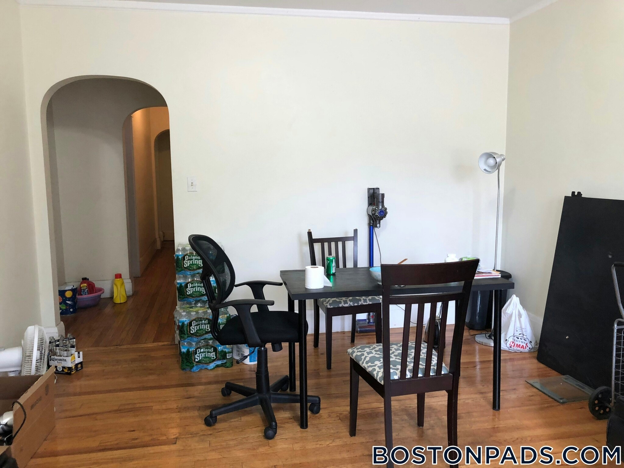 Building Photo - 349 Pleasant St