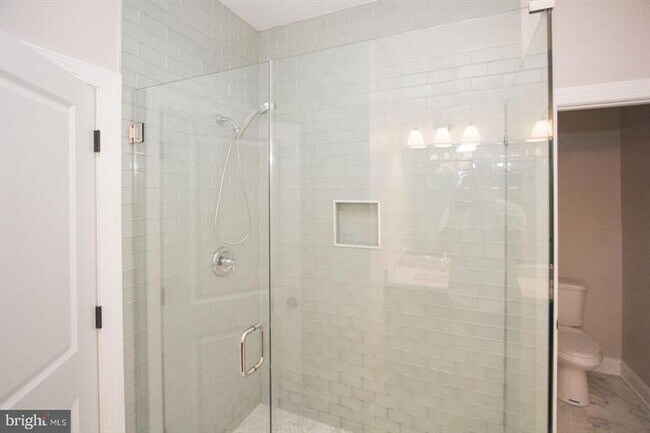 Building Photo - 39 U St NE