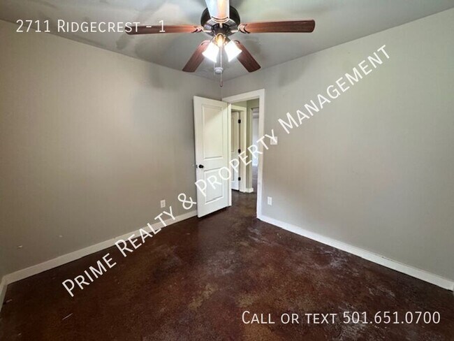 Building Photo - 2711 Ridgecrest-1