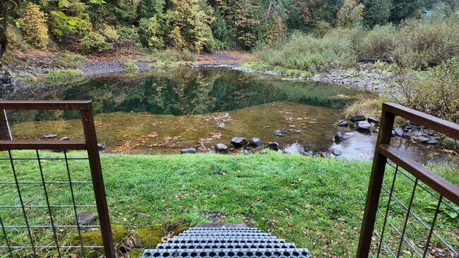 Building Photo - 11582 Washougal River Rd