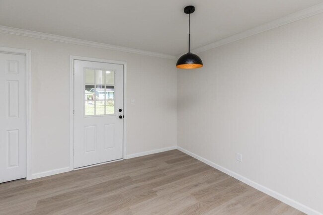 Building Photo - 5260 Landry Ln