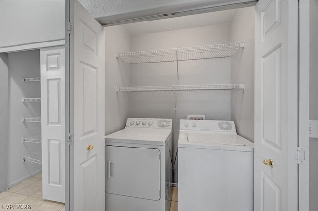 Building Photo - 9020 Square Knot Ave