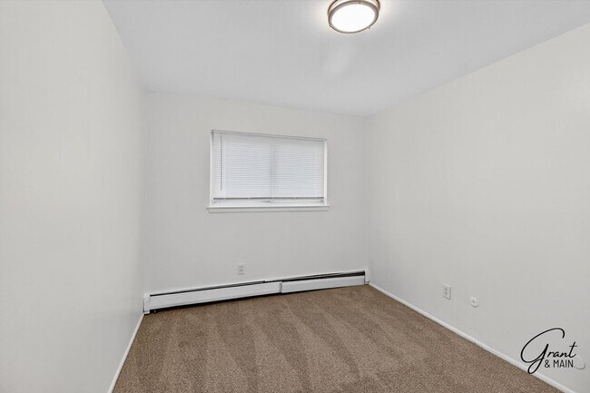 Building Photo - 22330 W Warren Ave