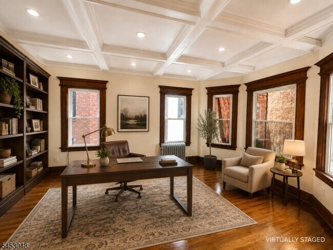 Building Photo - 2 Cloverhill Pl