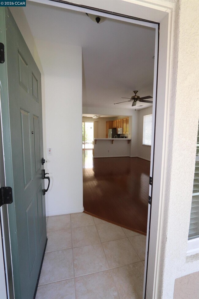 Building Photo - 567 Quindell Way