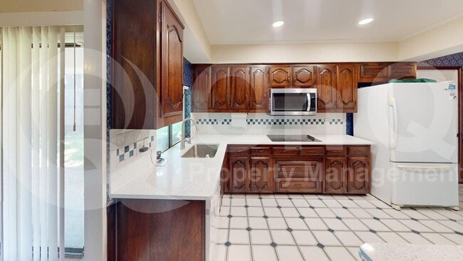 Building Photo - 2212 Canyon Valley Trail