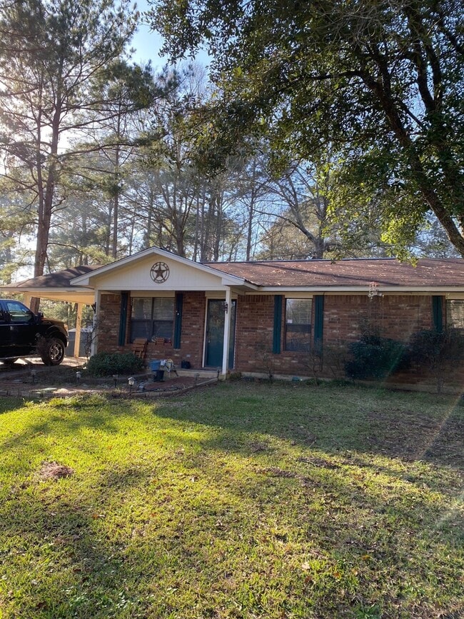 Primary Photo - 232 Olen St