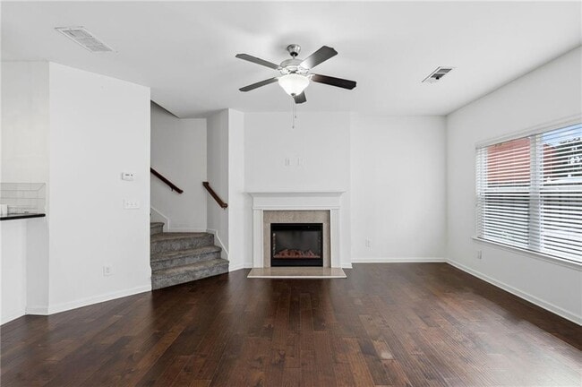 Building Photo - 4987 Longview Walk