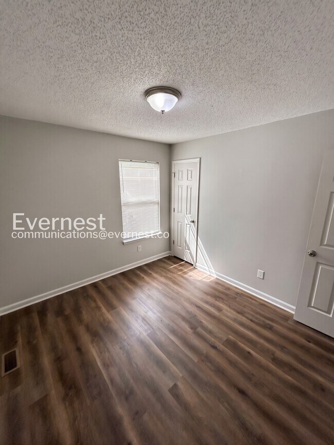 Building Photo - 9601 Marshbrooke Rd