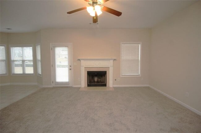 Building Photo - 5670 Winter Bluff Way NE
