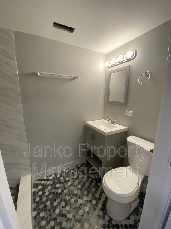 Building Photo - 5700 S Wabash Ave