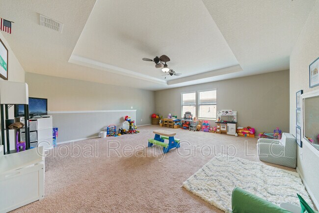 Building Photo - 27326 Trinity Cross