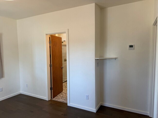 Building Photo - Beautiful 1 bedroom 1 bath unit in Springfield!