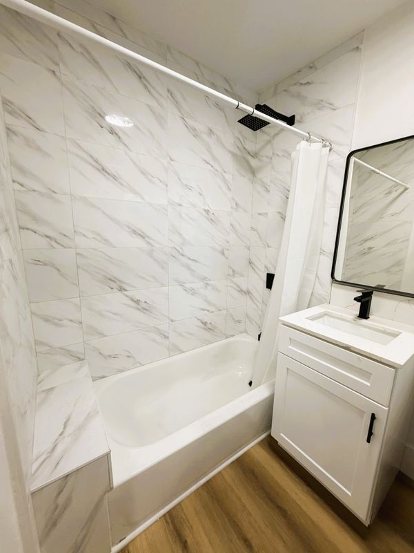 Building Photo - 1175 E Broadway