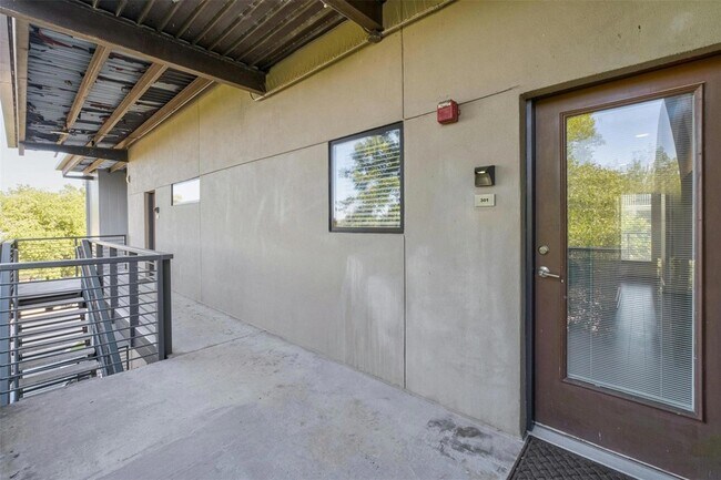 Building Photo - 1603 Enfield Rd