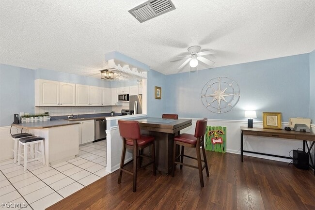 Building Photo - 4029 Sandlewood Ln