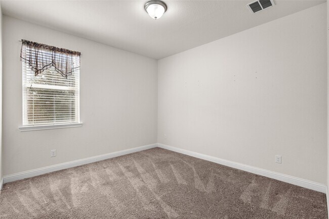 Building Photo - 3622 Pasteur Ln